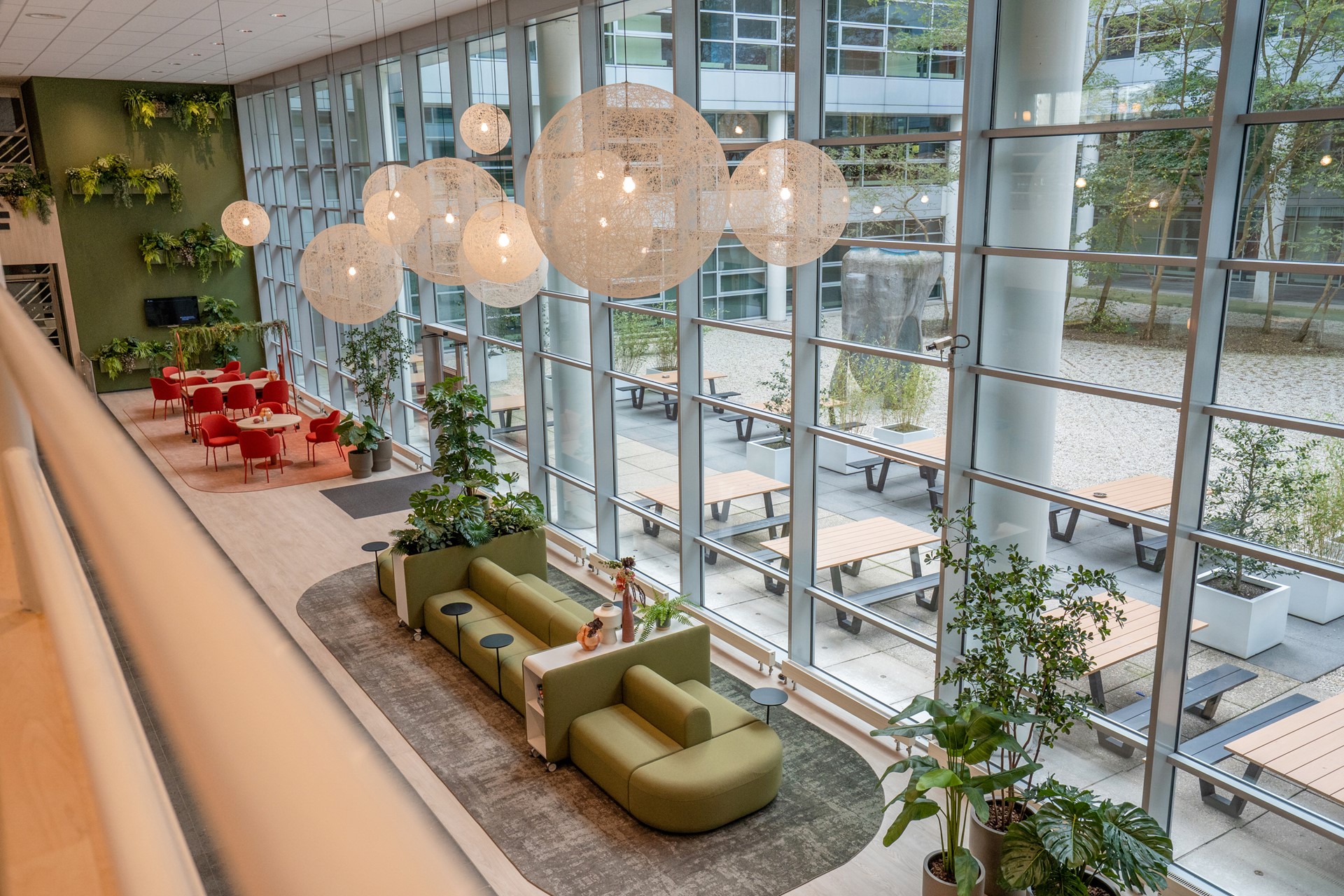 The Headquarter 006 Groot